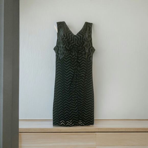 Lane Bryant velvet chevron twist front sleeveless holiday dress size 22/24 - Picture 9 of 9